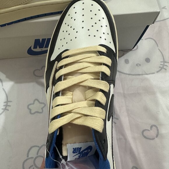 Nike Multicolor Low-Top Sneakers - Picture 3 of 6